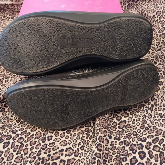 2459 Size 9 Alegria Dwette Cultivate Grey and Black Shoes - Picture 7 of 9